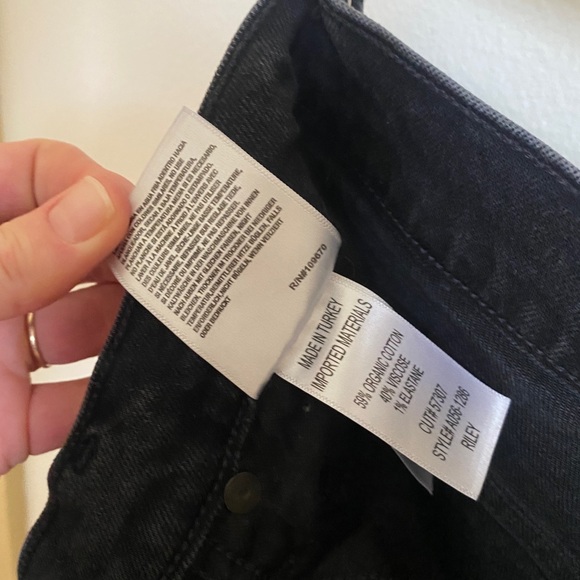 AGOLDE - RILEY HIGH RISE STRAIGHT CROP (STRETCH)
IN PANORAMIC - Picture 7 of 7